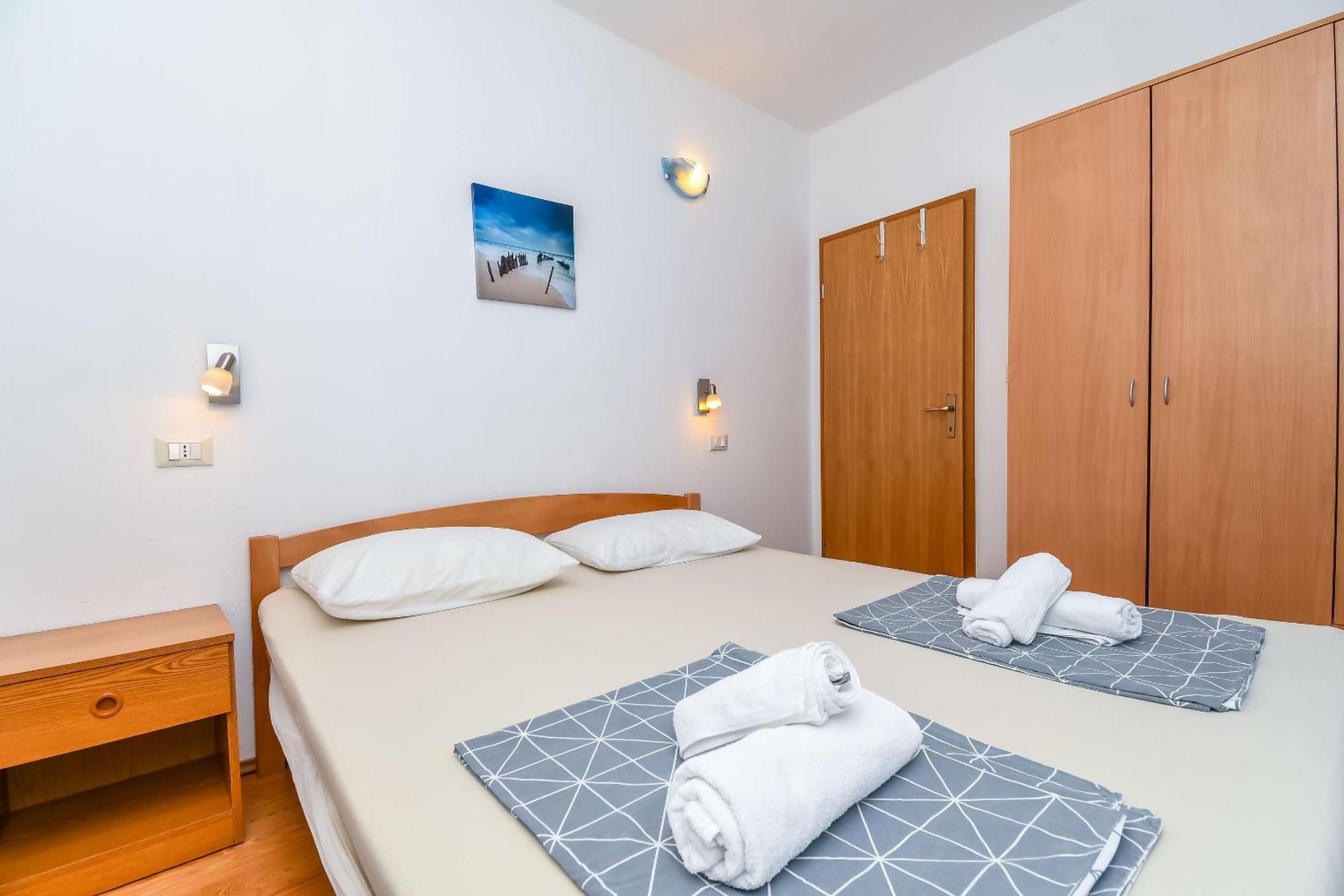 Apartment Mara Trogir Exterior foto
