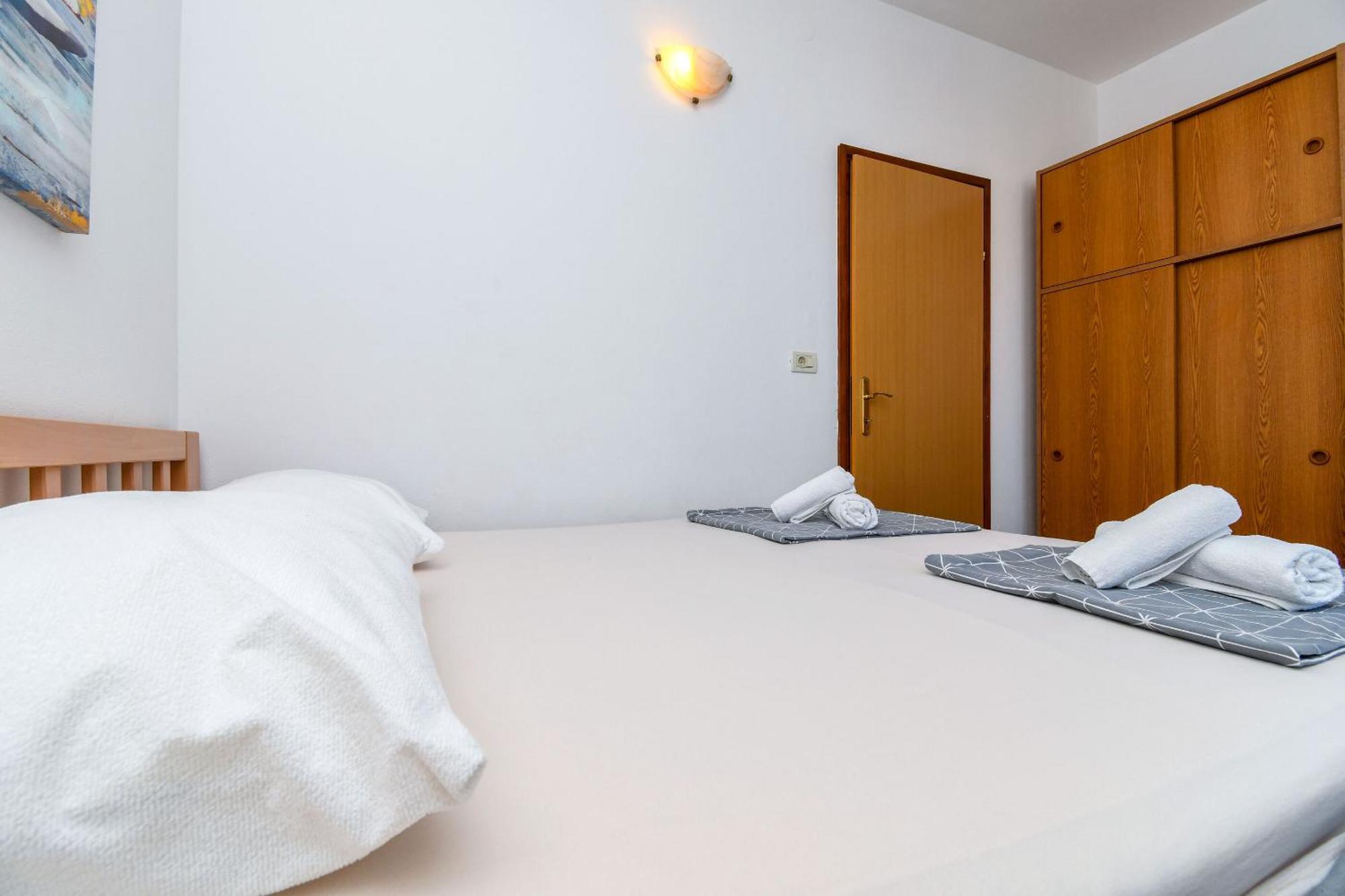 Apartment Mara Trogir Exterior foto