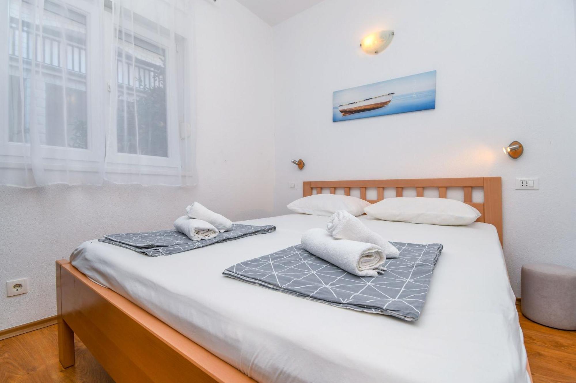 Apartment Mara Trogir Exterior foto